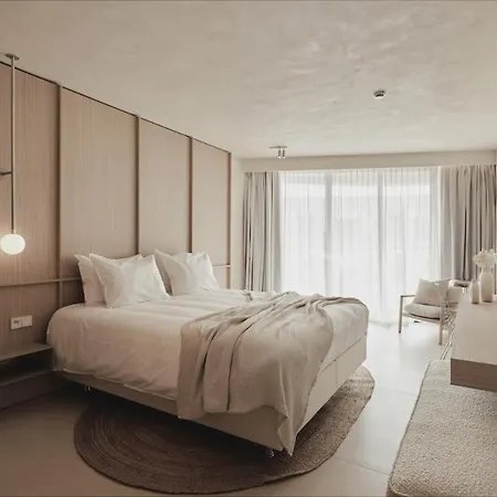 Hotel Enso District 4*